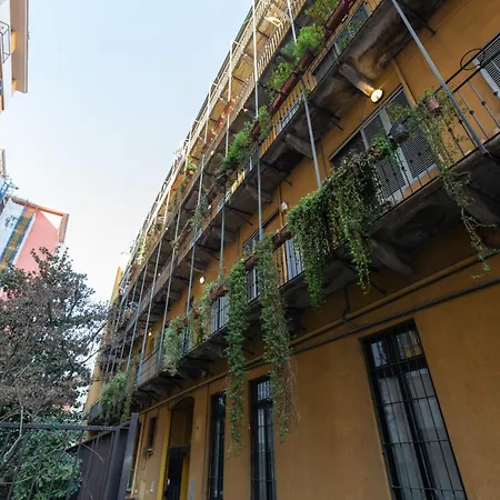 Bocconi Cosy Apartman *